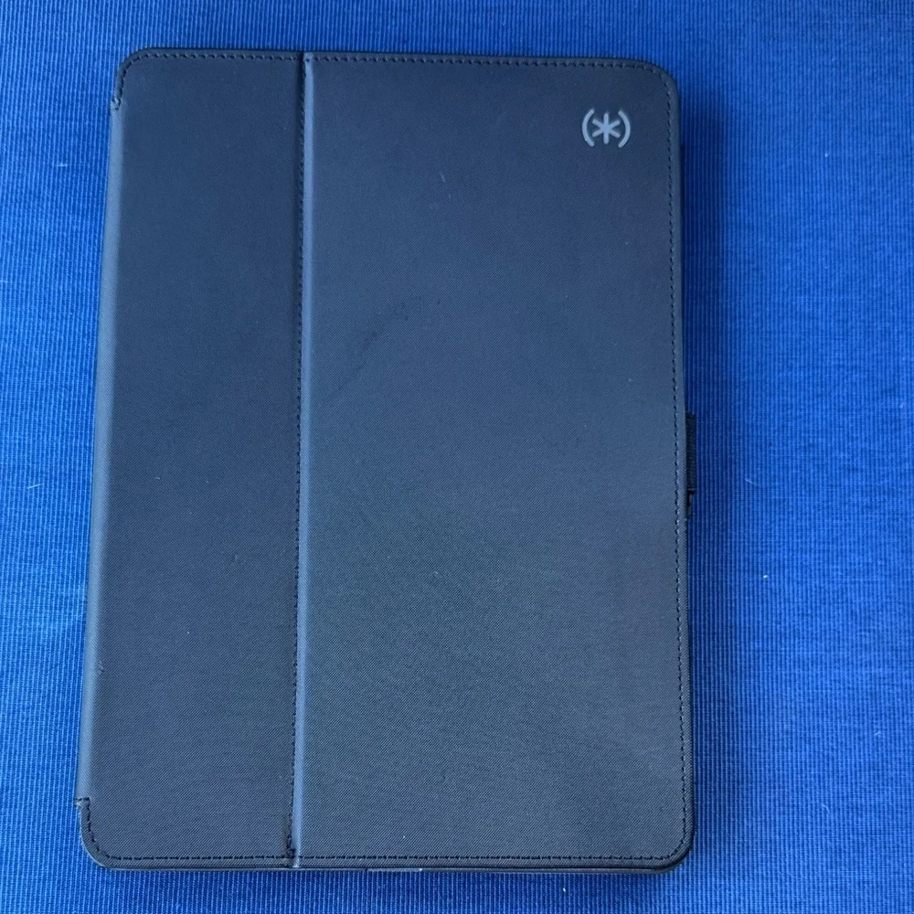 Speck Charcoal Black Tablet Cover